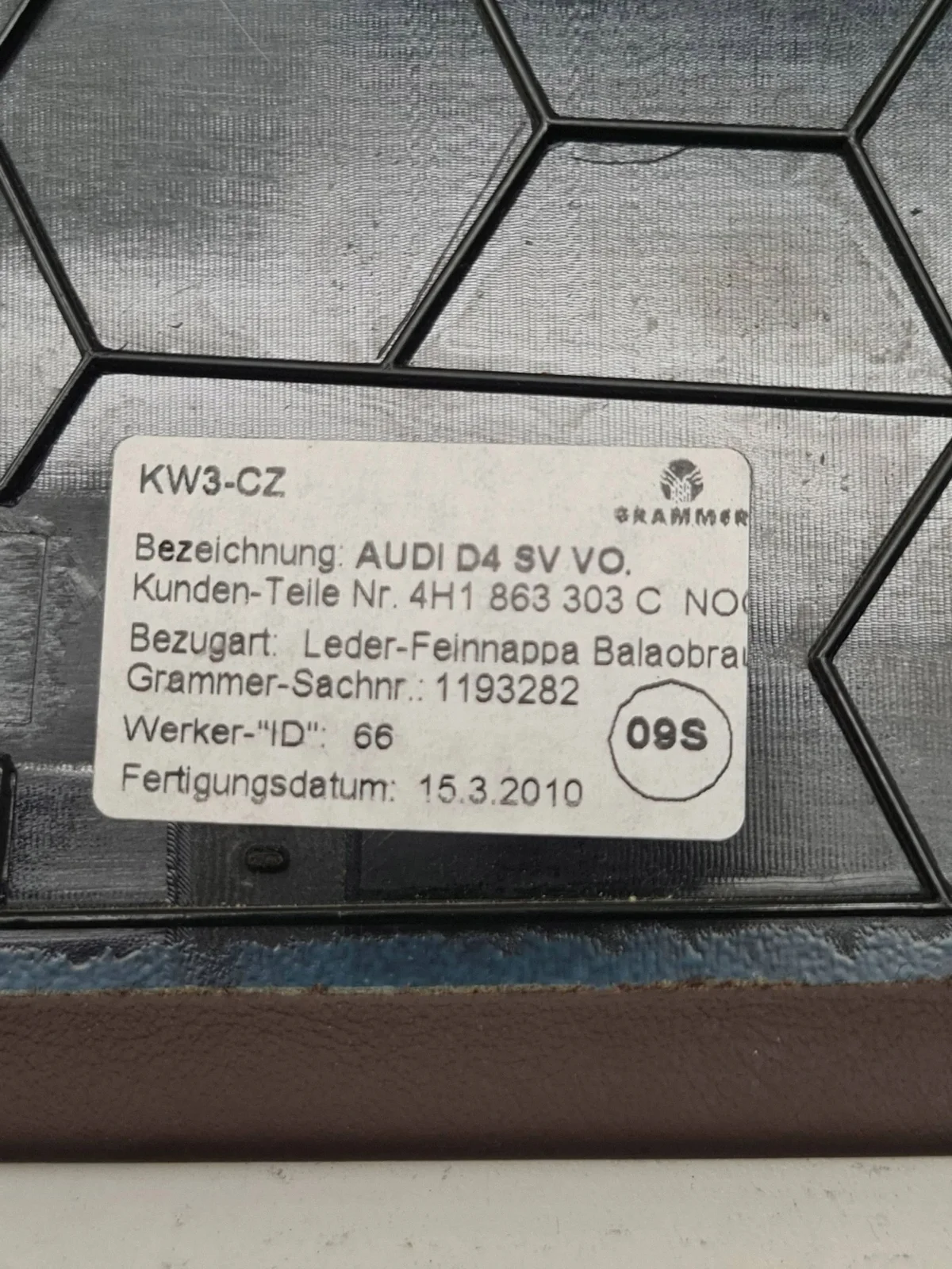 Suojus Audi A8 S8 D4 4H1863303C image 8