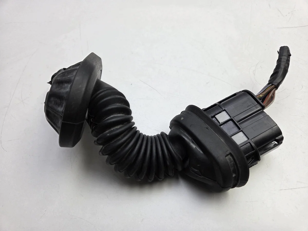 Gomme connecteur porte Ford Mondeo MK5 image 5