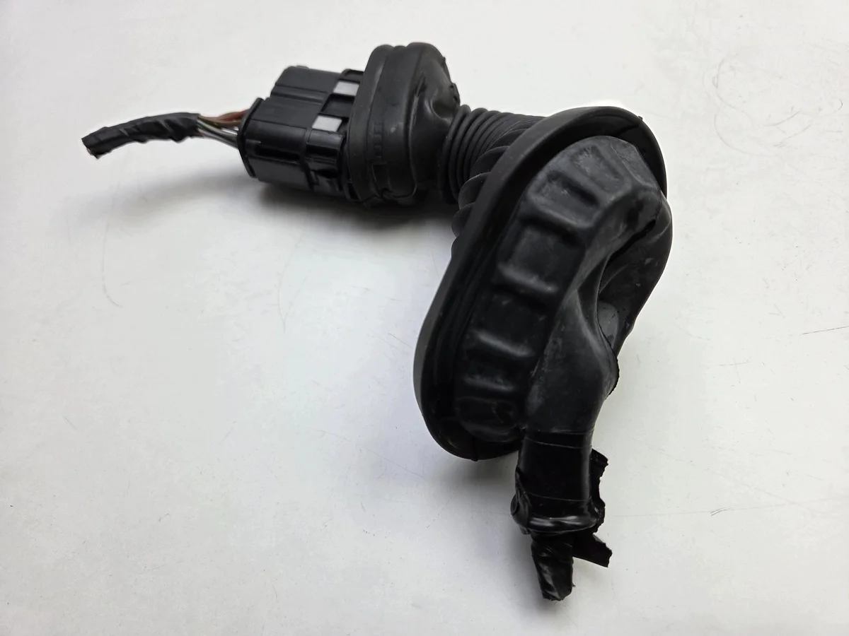 Gomme connecteur porte Ford Mondeo MK5 image 7