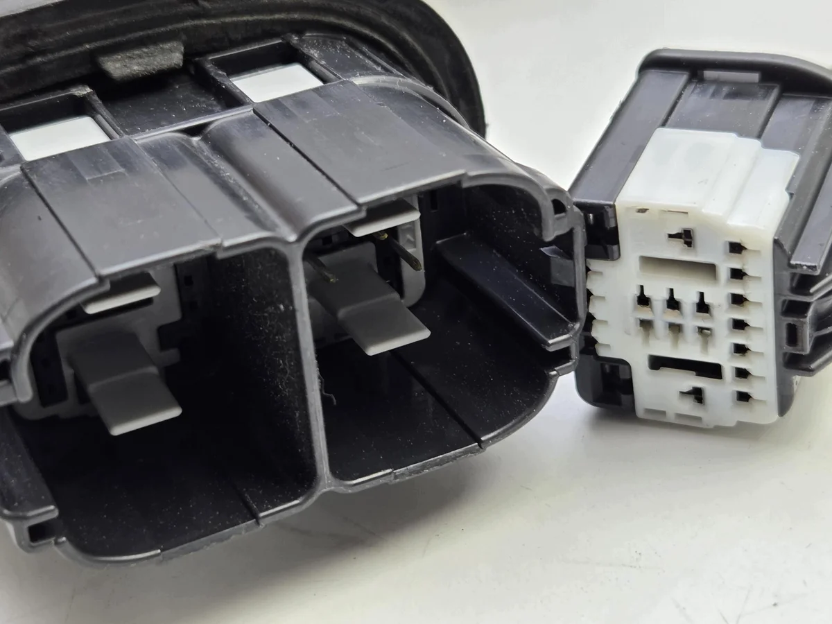 Gomme connecteur porte Ford Mondeo MK5 image 9