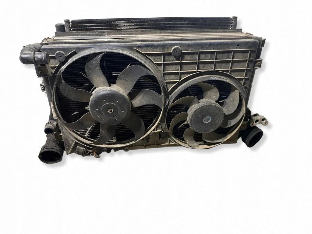 Radiatore Passat CC 1T0820411B Usato