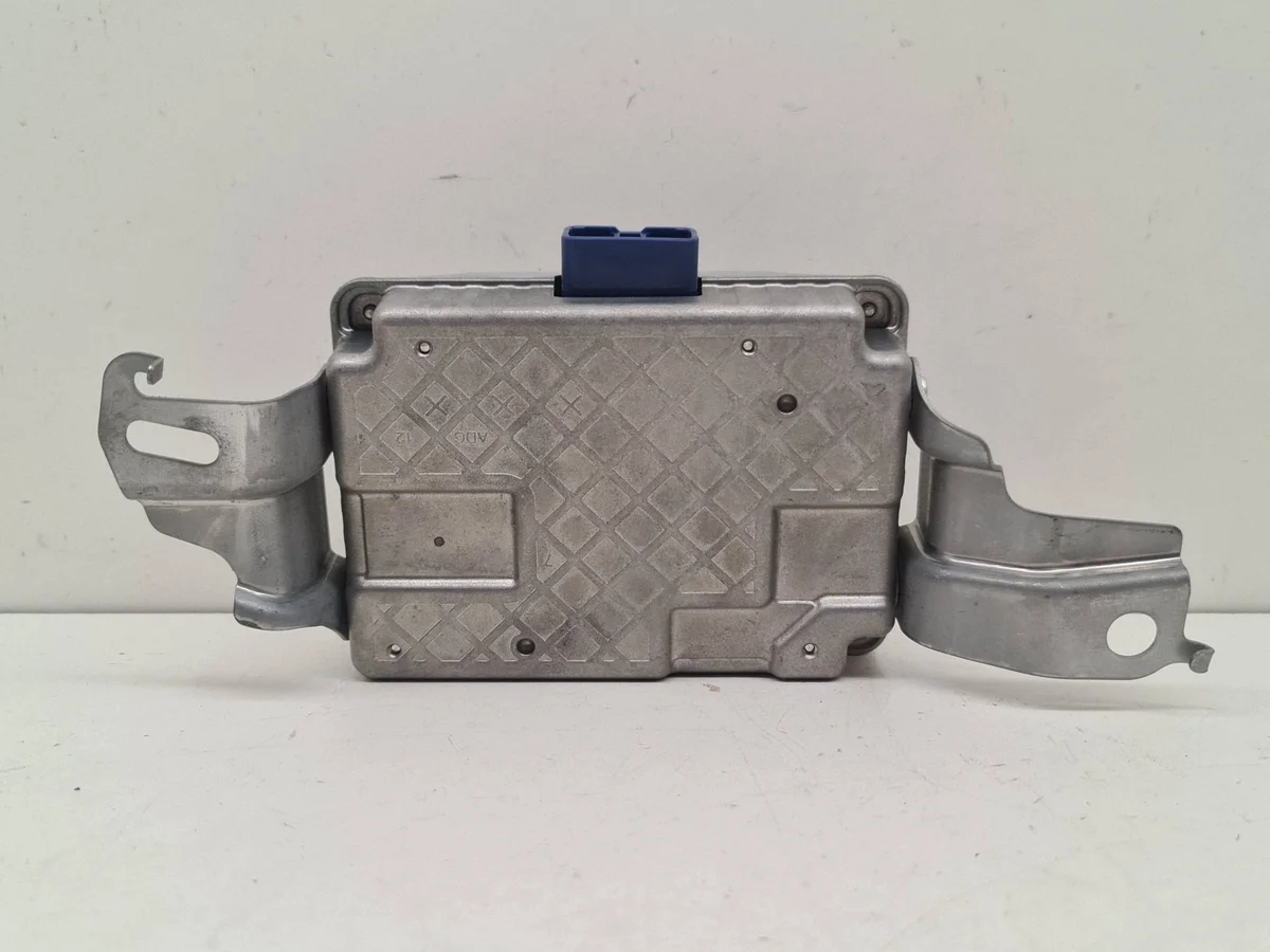 Toyota Land Cruiser J150 Stuureenheid 18310030021 image 4