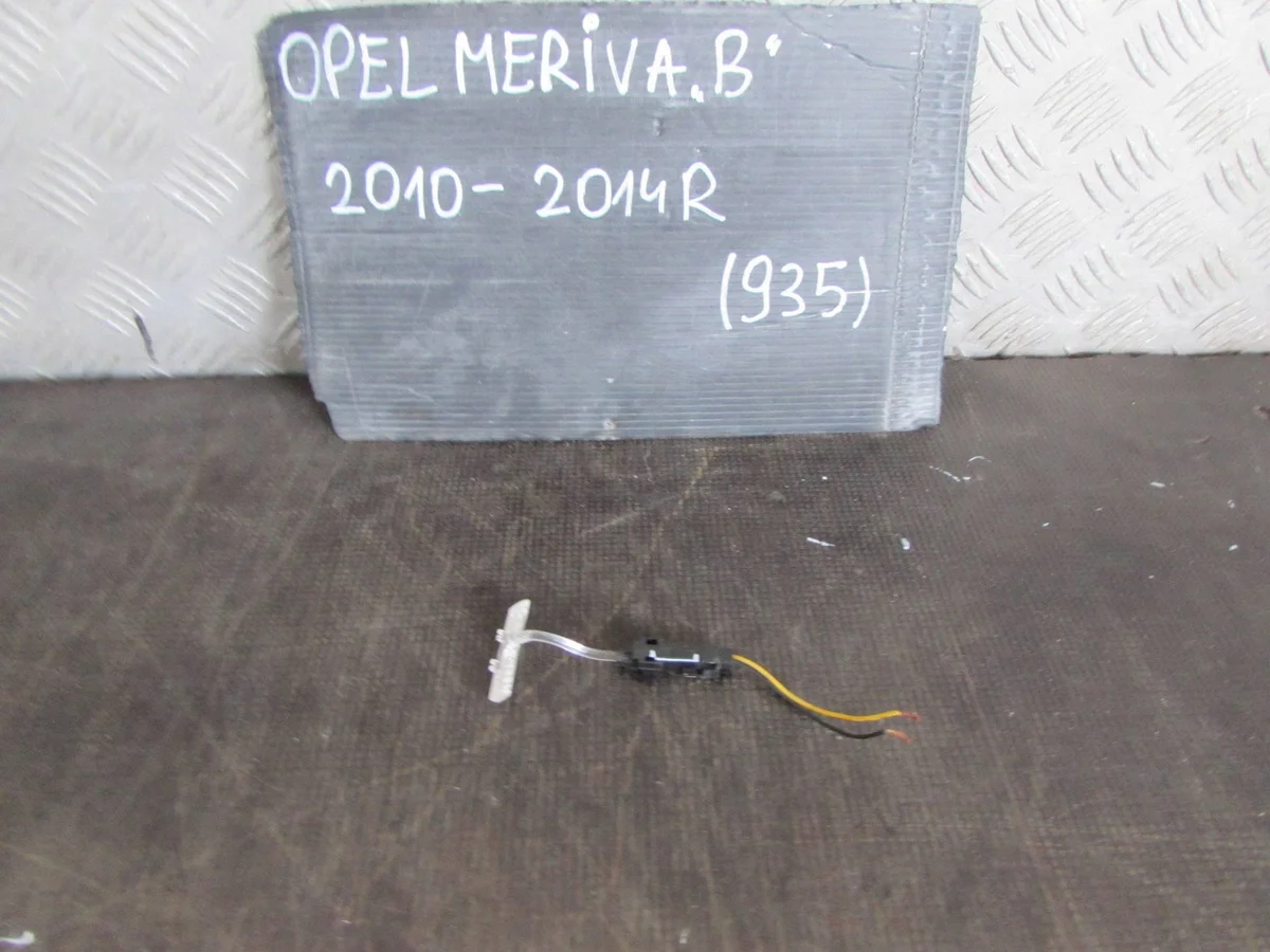 Dioda Opel Meriva B 13286047