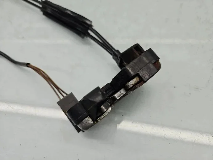 Cerradura Maletero Ford Fiesta 5 2S61-A43102-BF image 4