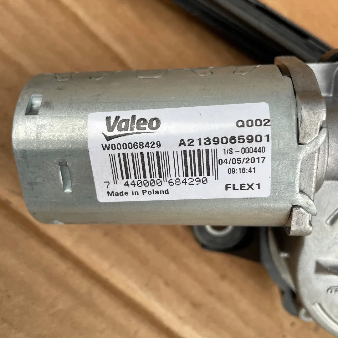 Mercedes W213 S213 Heckwischer Motor A2139065901 image 5