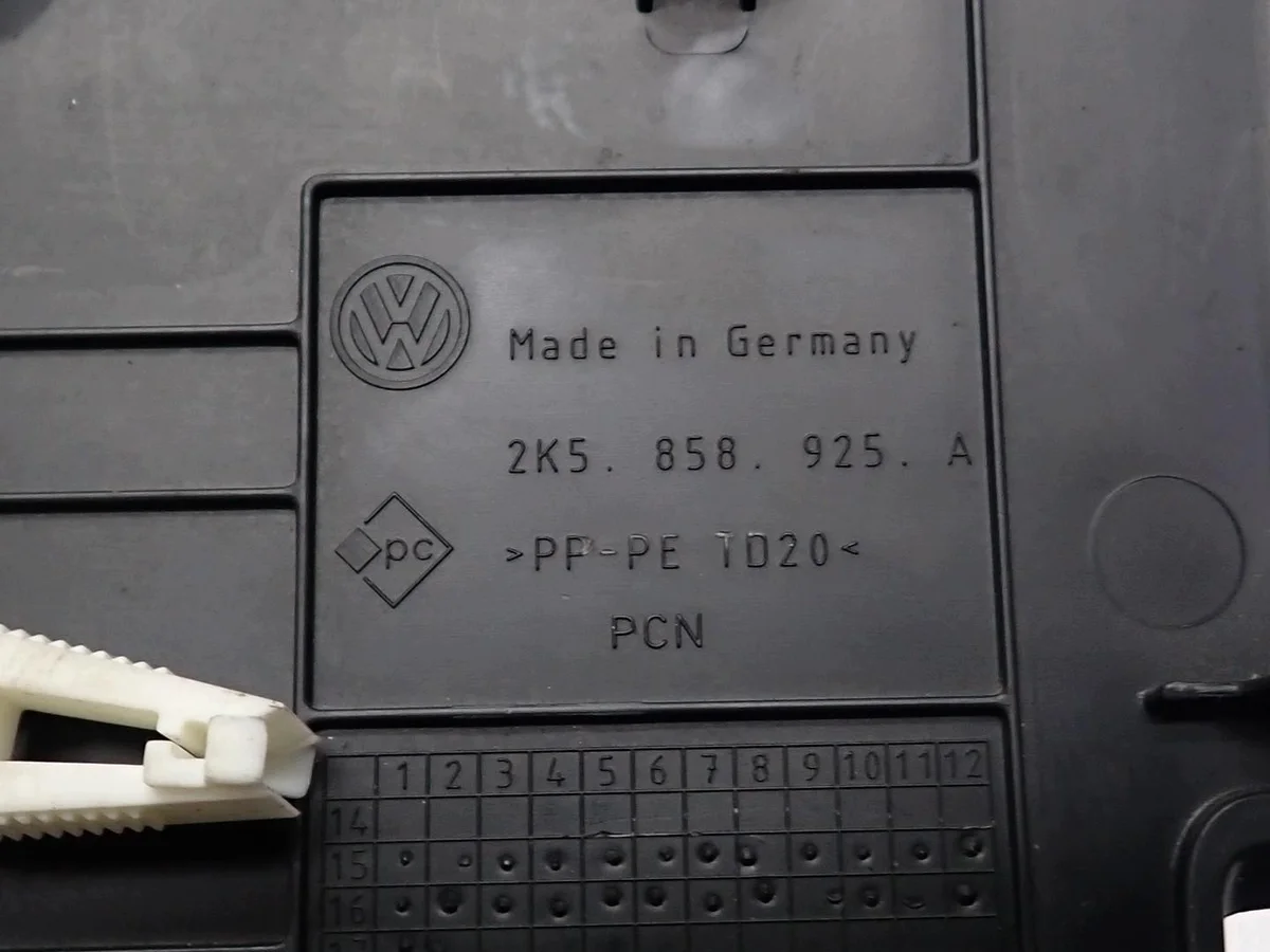 Compartimento consola VW Caddy 2K5858925A image 3