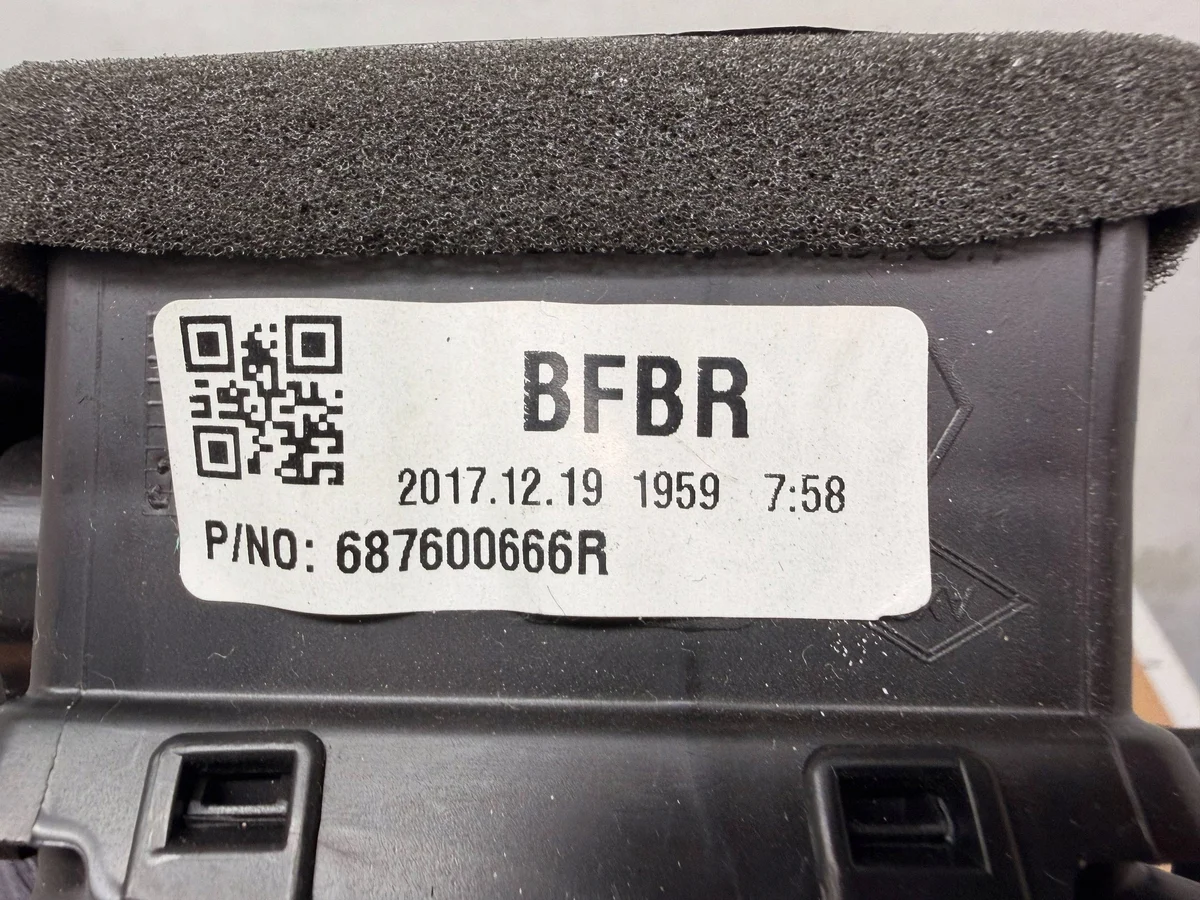 Renault Megane IV Lüftungsgitter links image 5