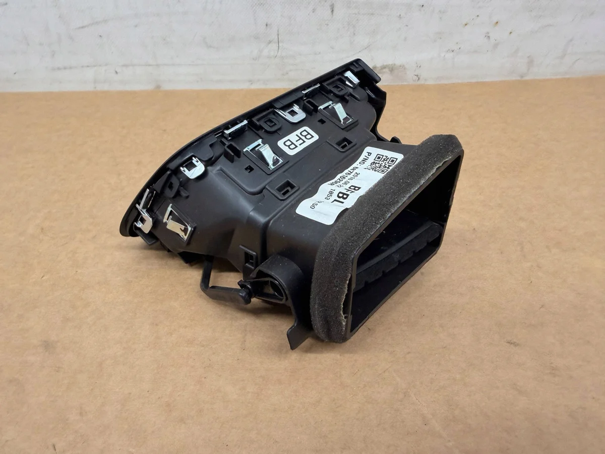 Renault Megane IV ventilatierooster rechts image 3