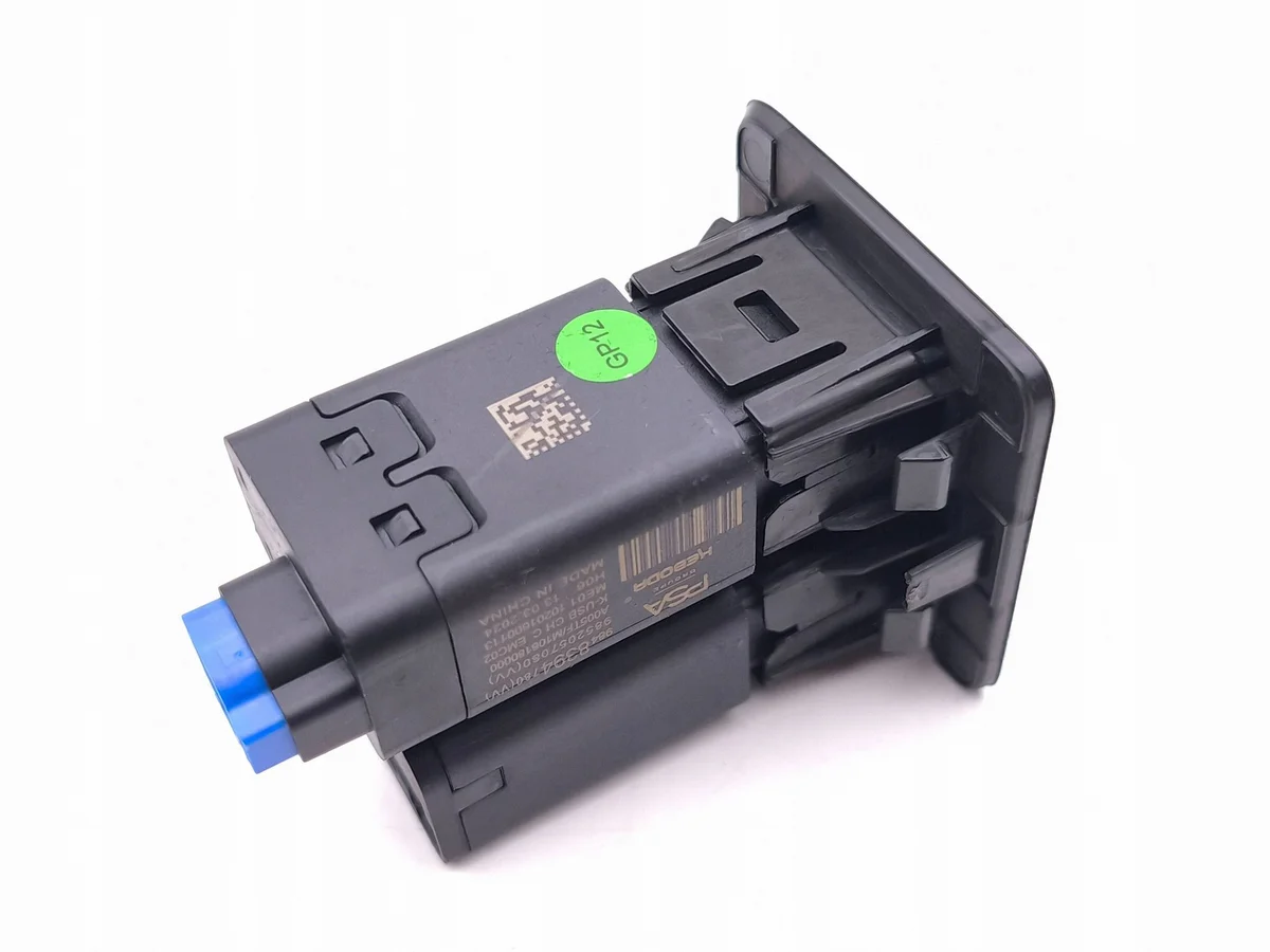 Opel Corsa F USB C Anschluss 9848394780 image 4