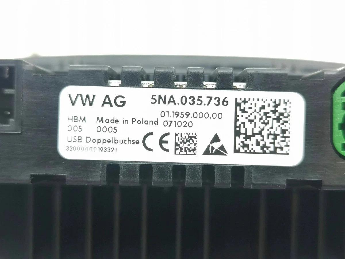USB-C Port 5NA035736 für VW Tiguan Golf image 7