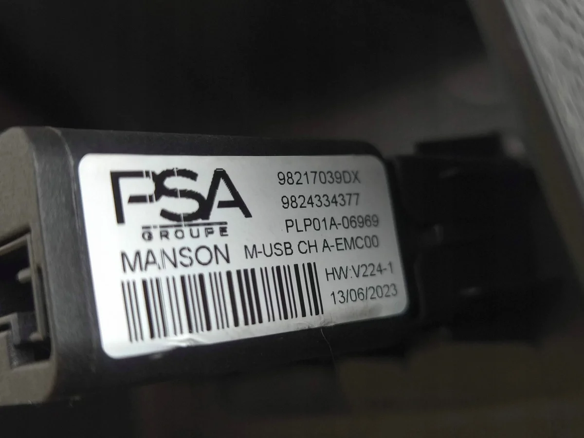 USB-Buchse Peugeot 2008 II 9824732180 thumbnail 6