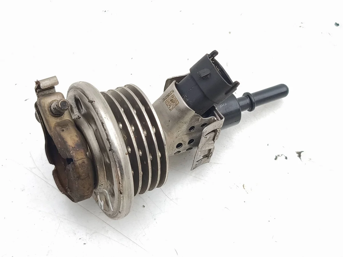 AdBlue-ruiskutussuutin Mazda CX-7 2010 04440210121