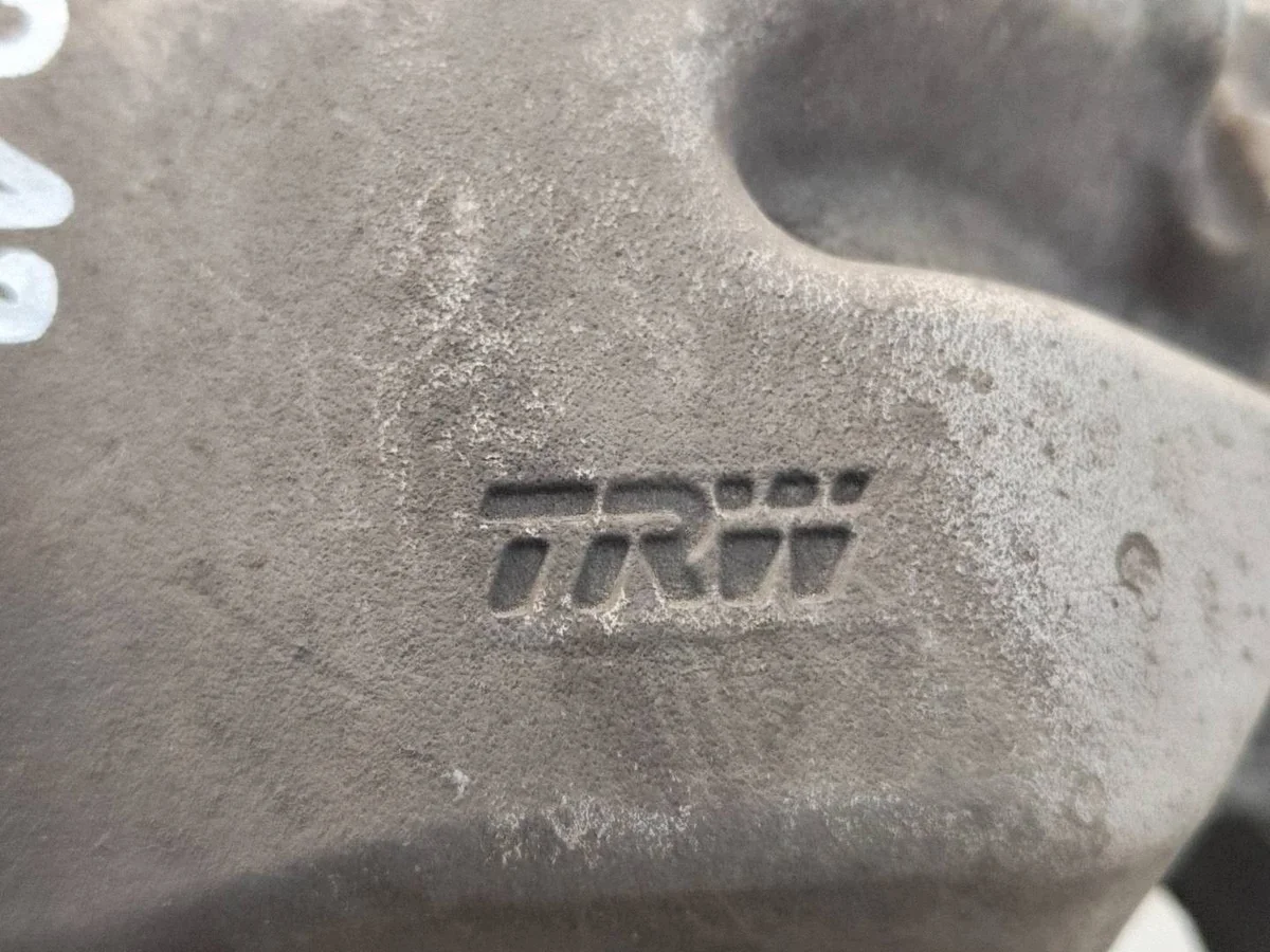 Bremssattel Links Vorne Mercedes E W213 image 4