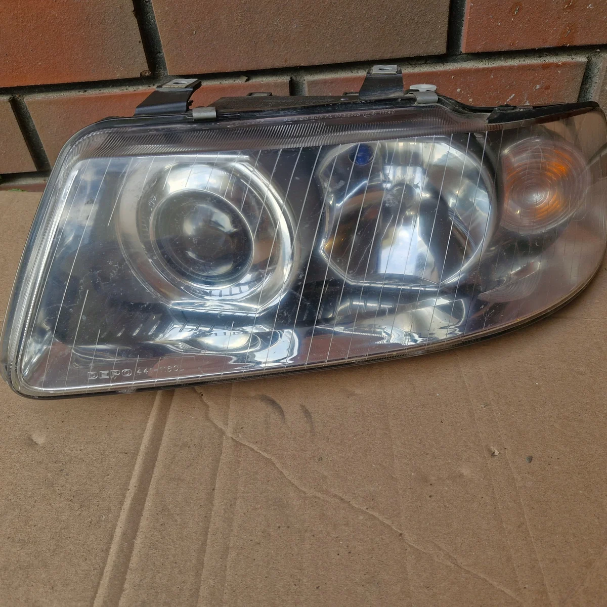 Faro Sinistro Audi A3 8L Depo 4411160L