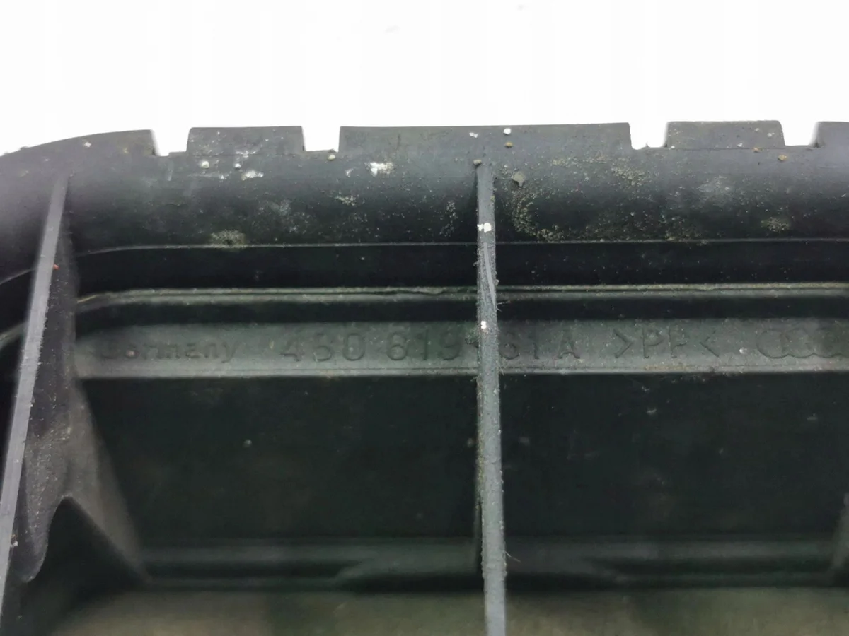 Audi A6 S6 C5 4B ventilationsgaller bak 4B0819181A image 6