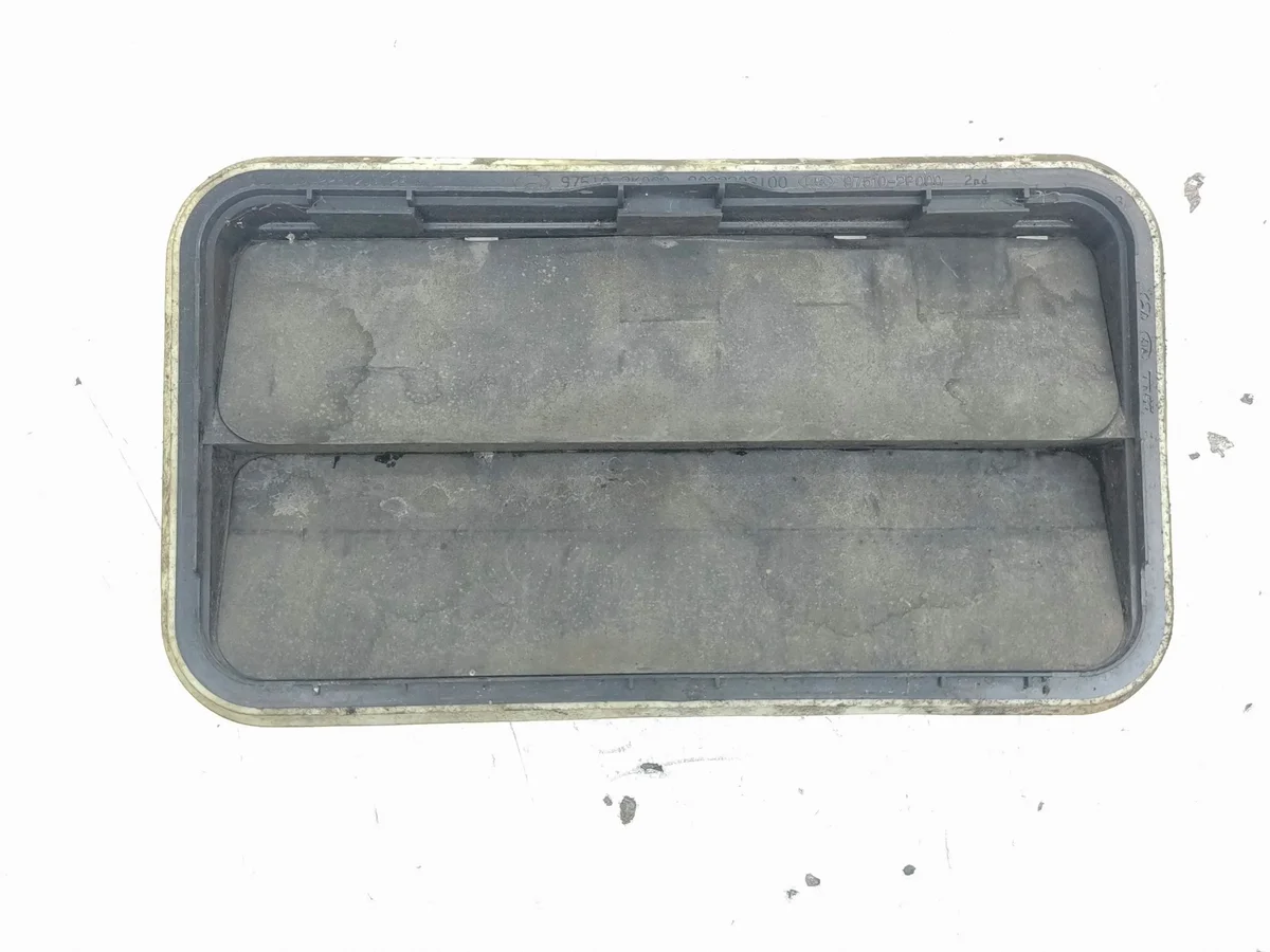 Grelha Para-choques Traseiro Hyundai Santa Fe 975103K000