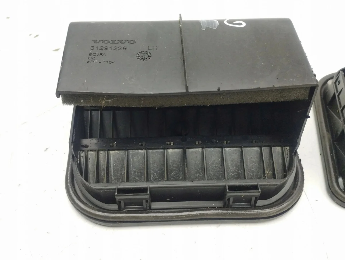 Volvo Lüftungsgitter Stoßfänger hinten 31291229 image 9