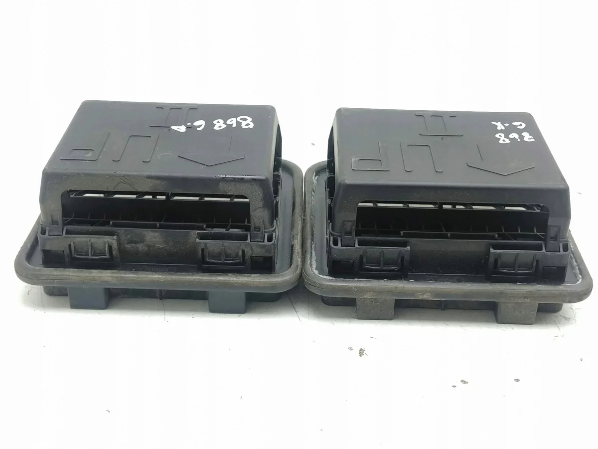 Kia Sportage 2021 Rejilla Trasera OEM 97510D3000 image 3