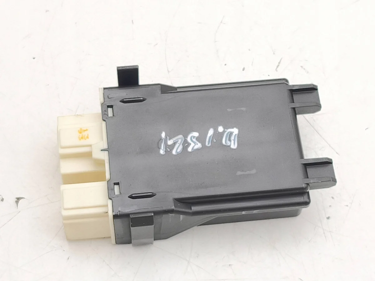 Module stoelverwarming A1679003320 image 4