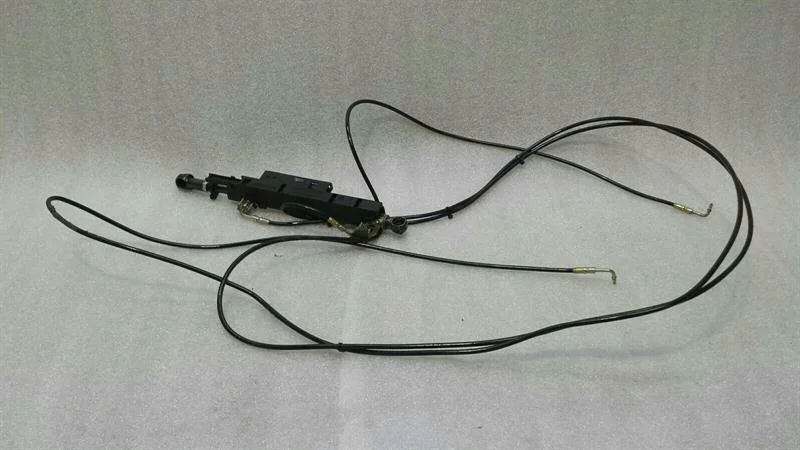 Mercedes A1718000672 - Teil image 3