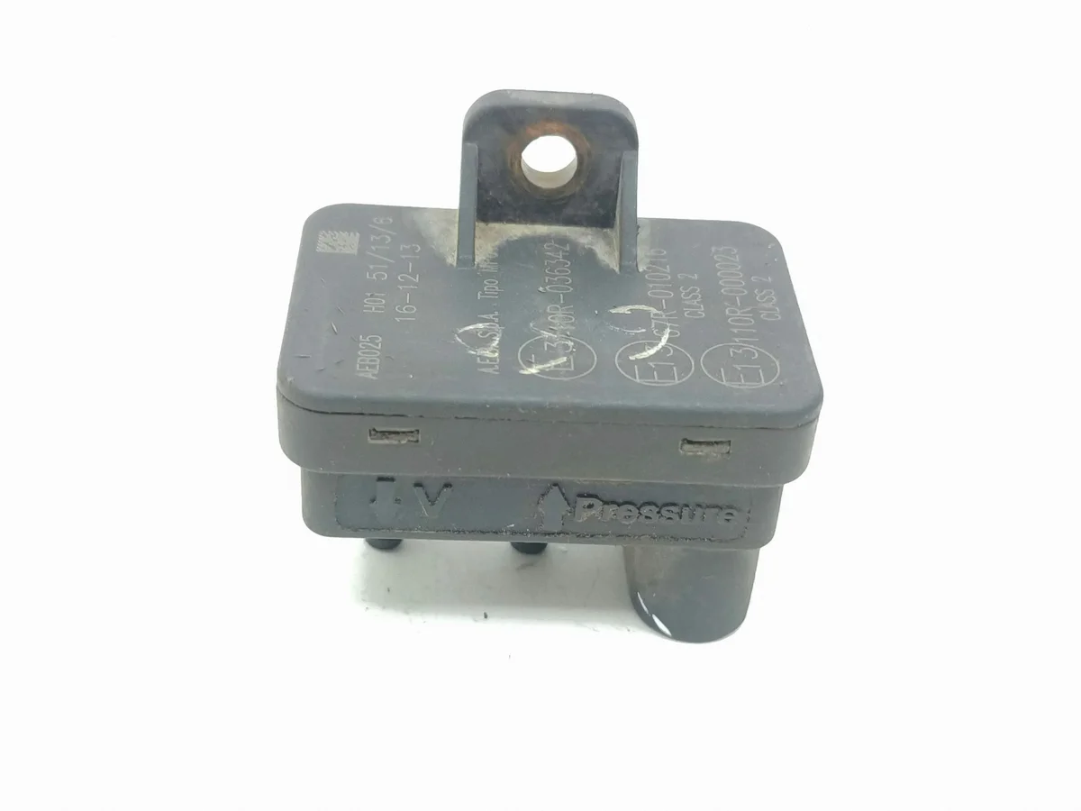 MAP Sensor Chrysler 10R036342 3.8L image 5