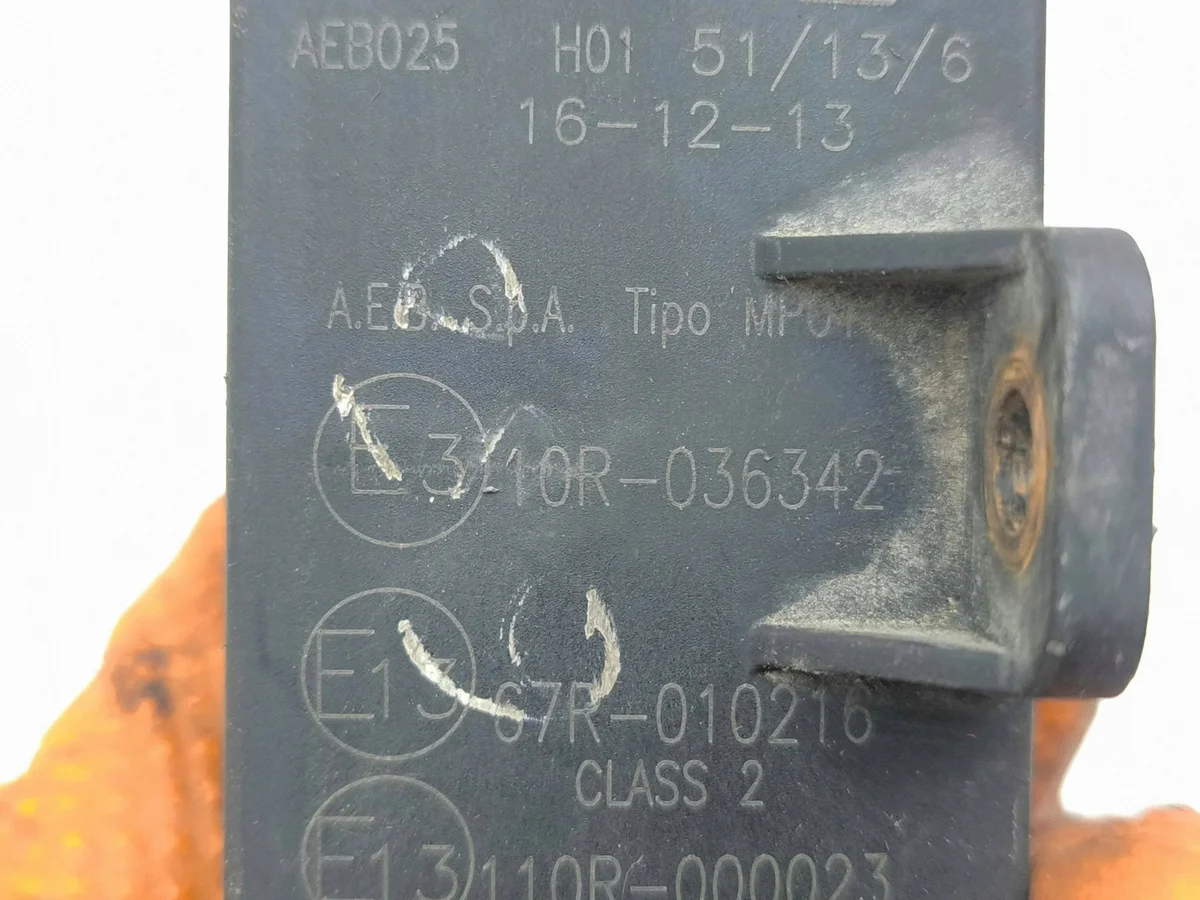 MAP Sensor Chrysler 10R036342 3.8L image 8