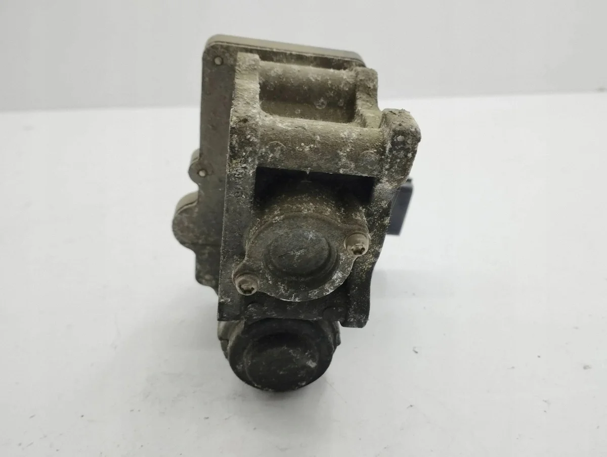 Honda Accord 2009 Kaasuläppäventtiili OEM 8623195 image 5