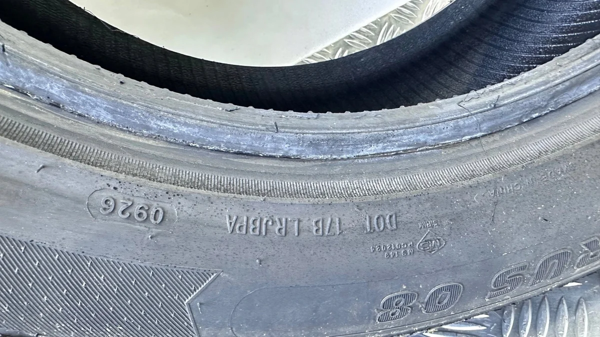 2x Sommerreifen 235/55R19 105V XL image 4