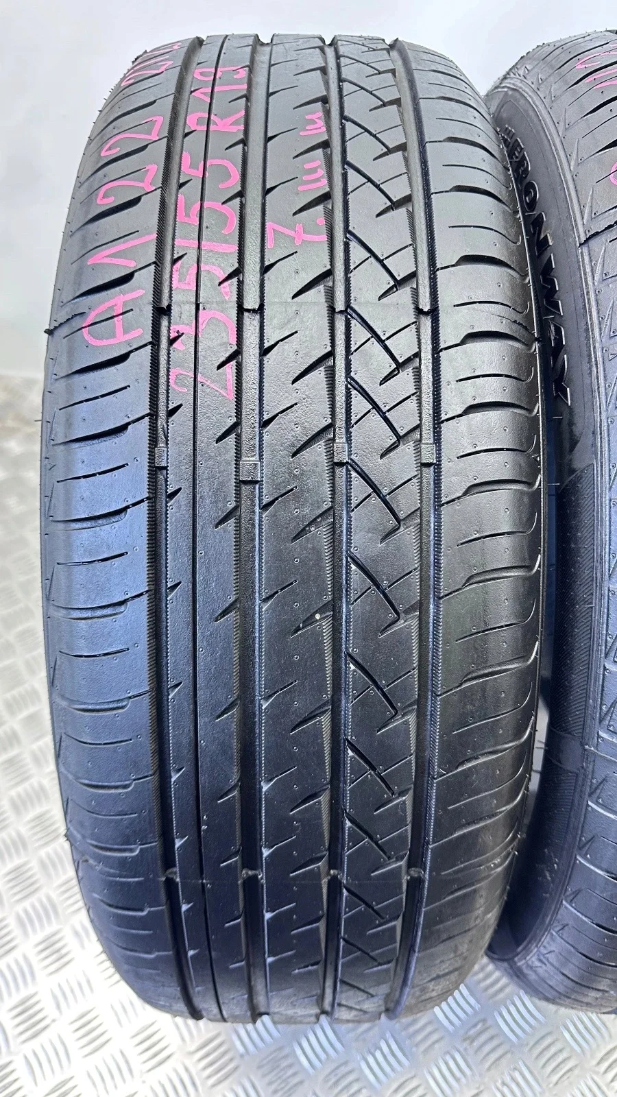 2x Sommerreifen 235/55R19 105V XL image 9