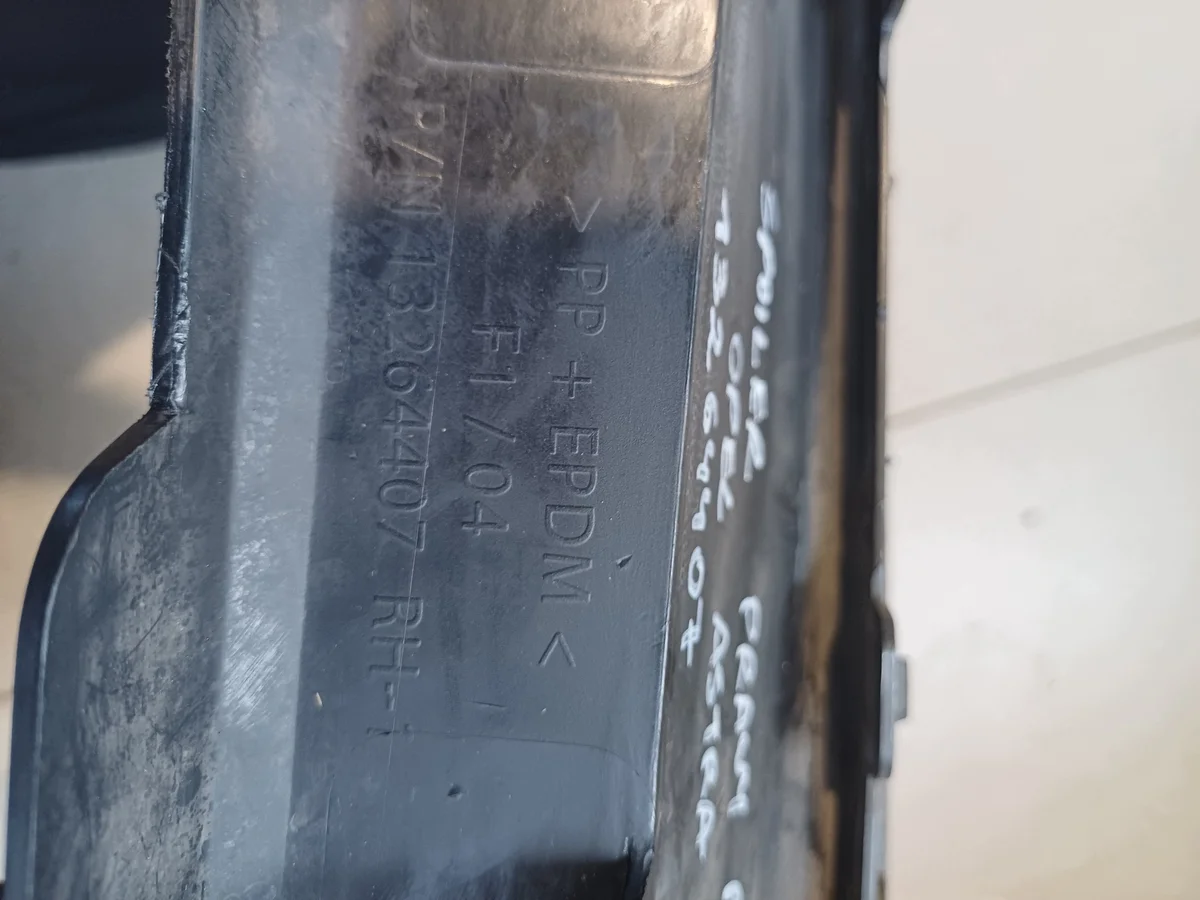 Spoiler vorne rechts Opel Astra IV 13264407 image 5