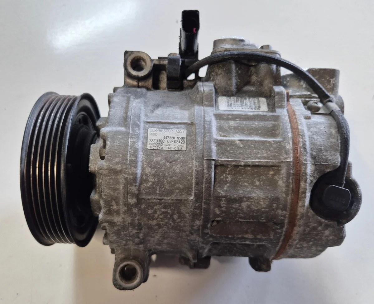 Audi A4 B6 ilmastoinnin kompressori 8E0260805S