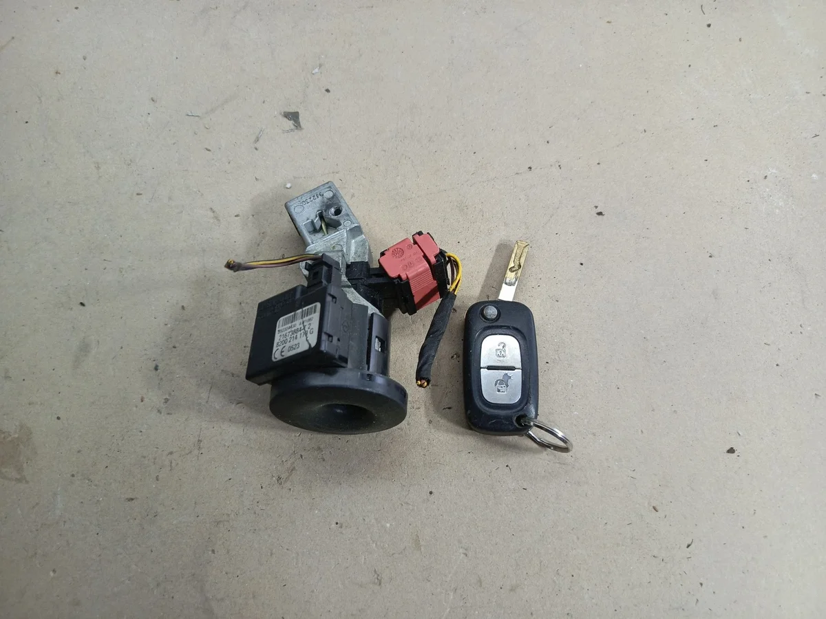 Cilindro de cerradura Renault Clio III 8200214173G