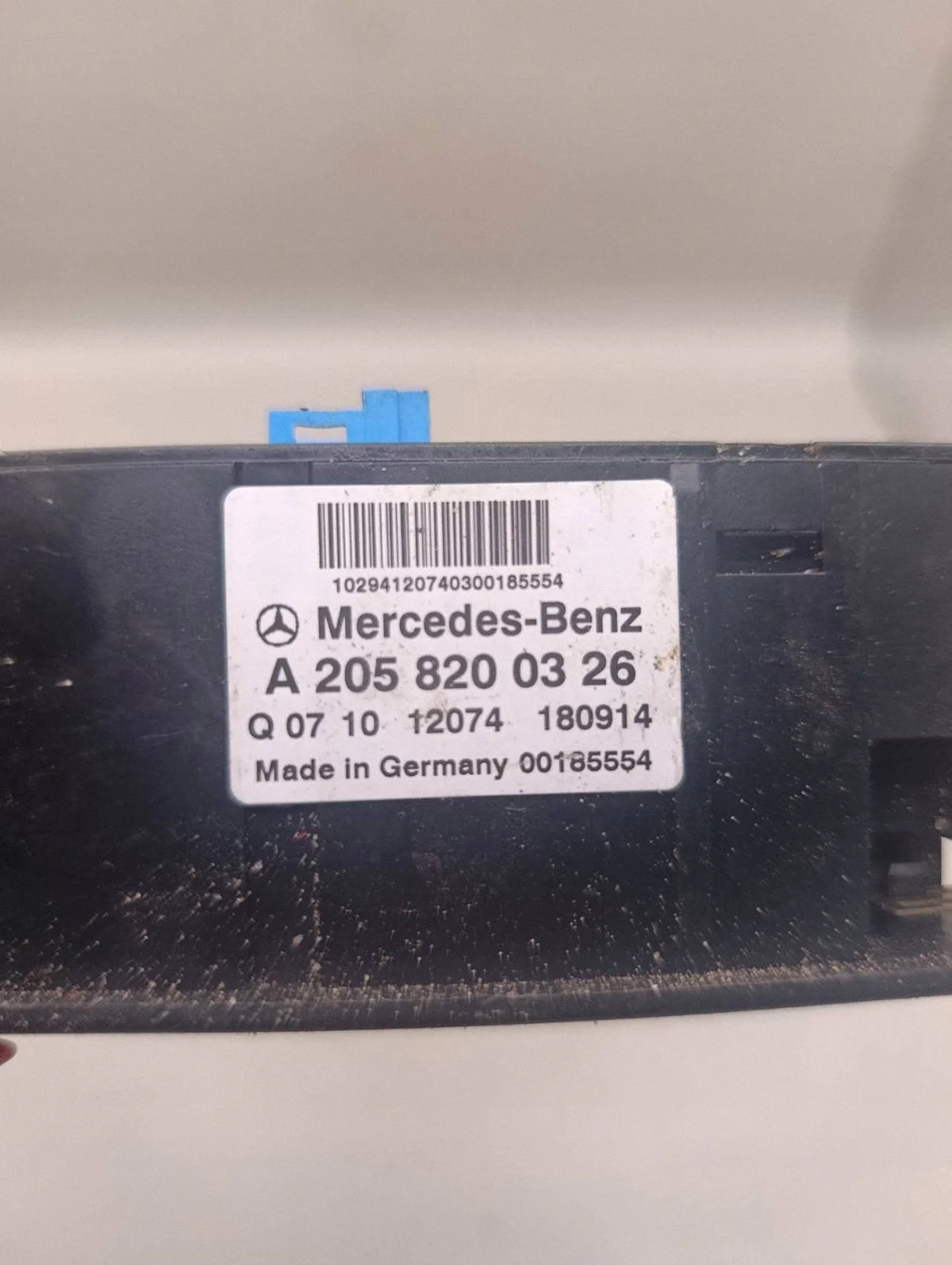 Mercedes C W205 USB-portti A2058200326 image 4