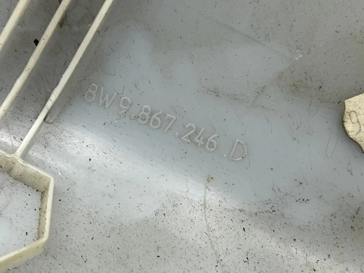 Audi A4 S4 B9 8W Abdeckung Säule oben rechts 8W9867246D image 7