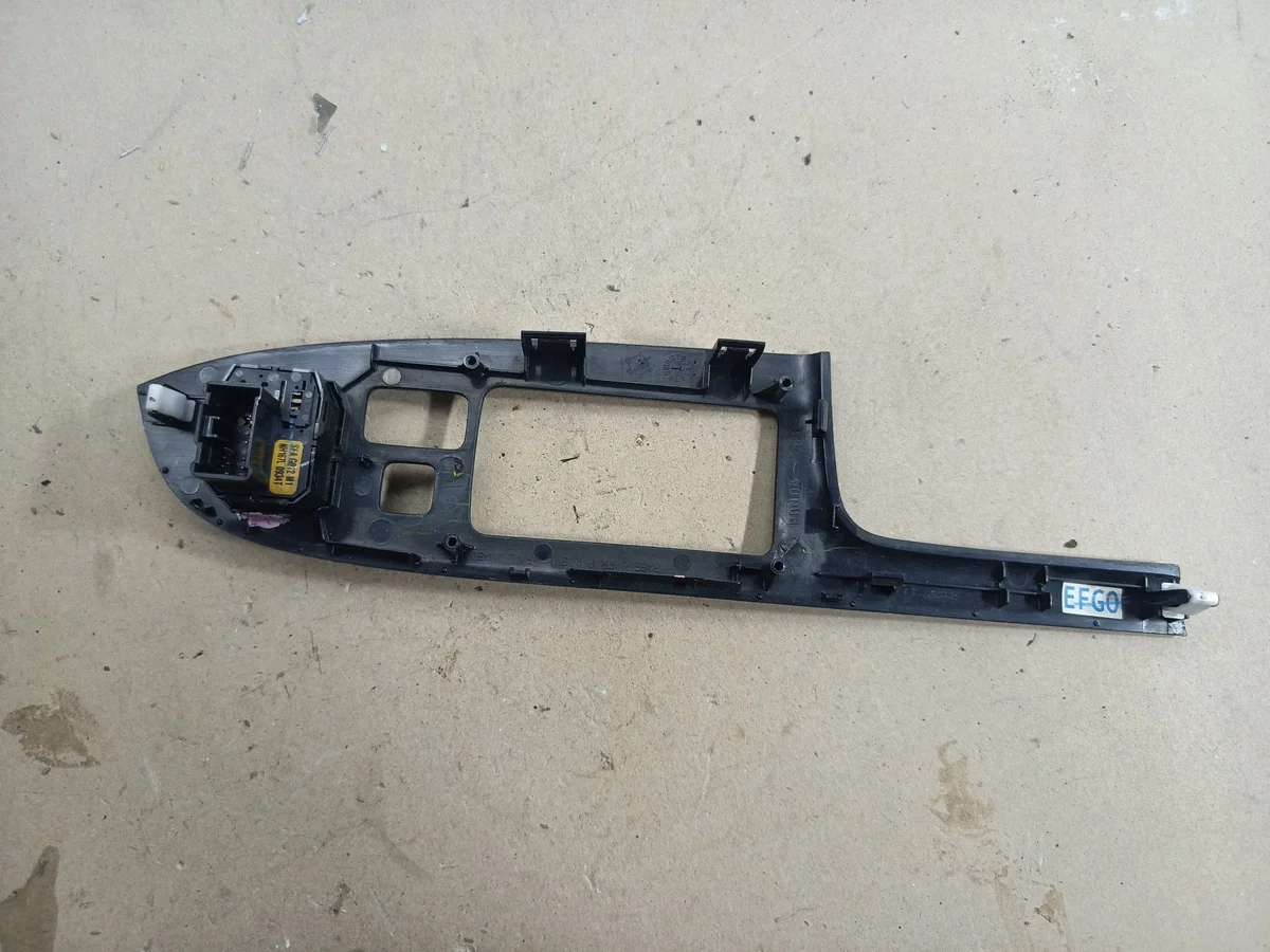 Honda Accord VII Raam Schakelaar Frame thumbnail 5