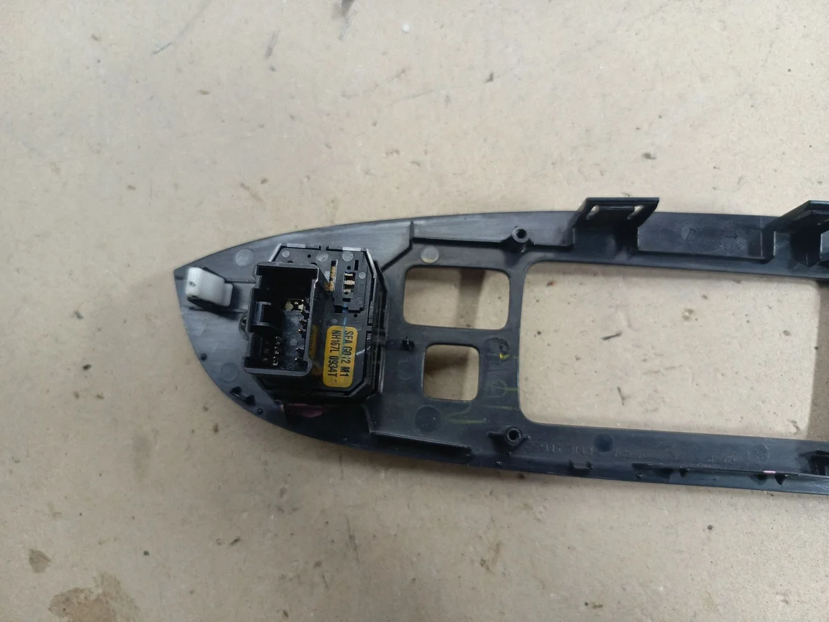 Honda Accord VII Raam Schakelaar Frame thumbnail 6