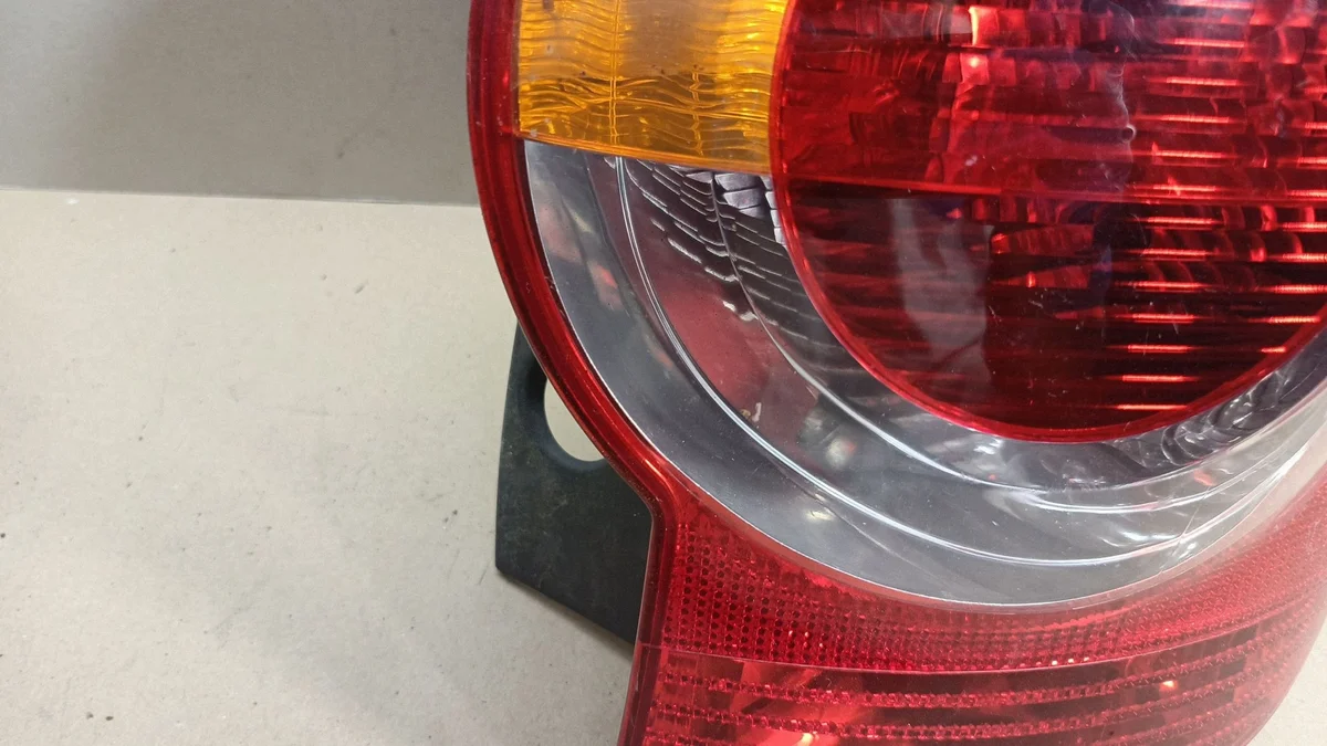 Feu arrière droit Renault Modus 62457-F468 thumbnail 4