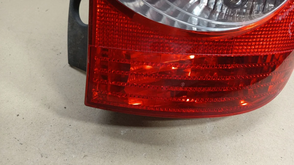 Feu arrière droit Renault Modus 62457-F468 thumbnail 6
