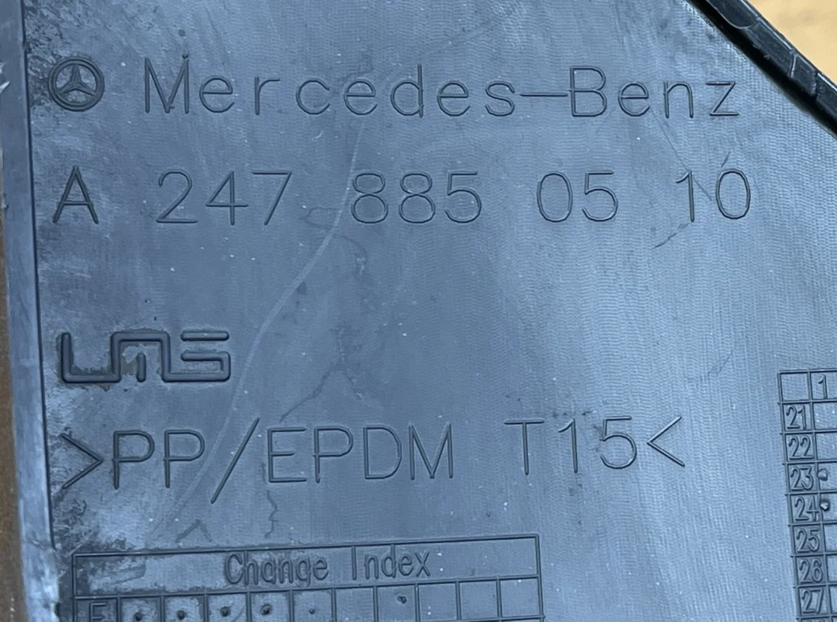 Mercedes GLA H247 etuhelman lippa vasen image 5