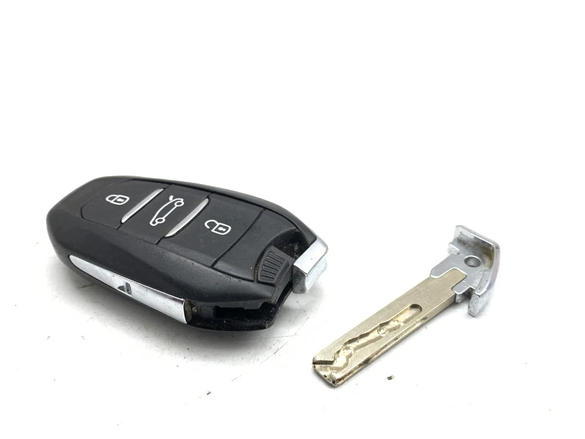 Clé Citroen C4 Picasso II A01TAB image 3