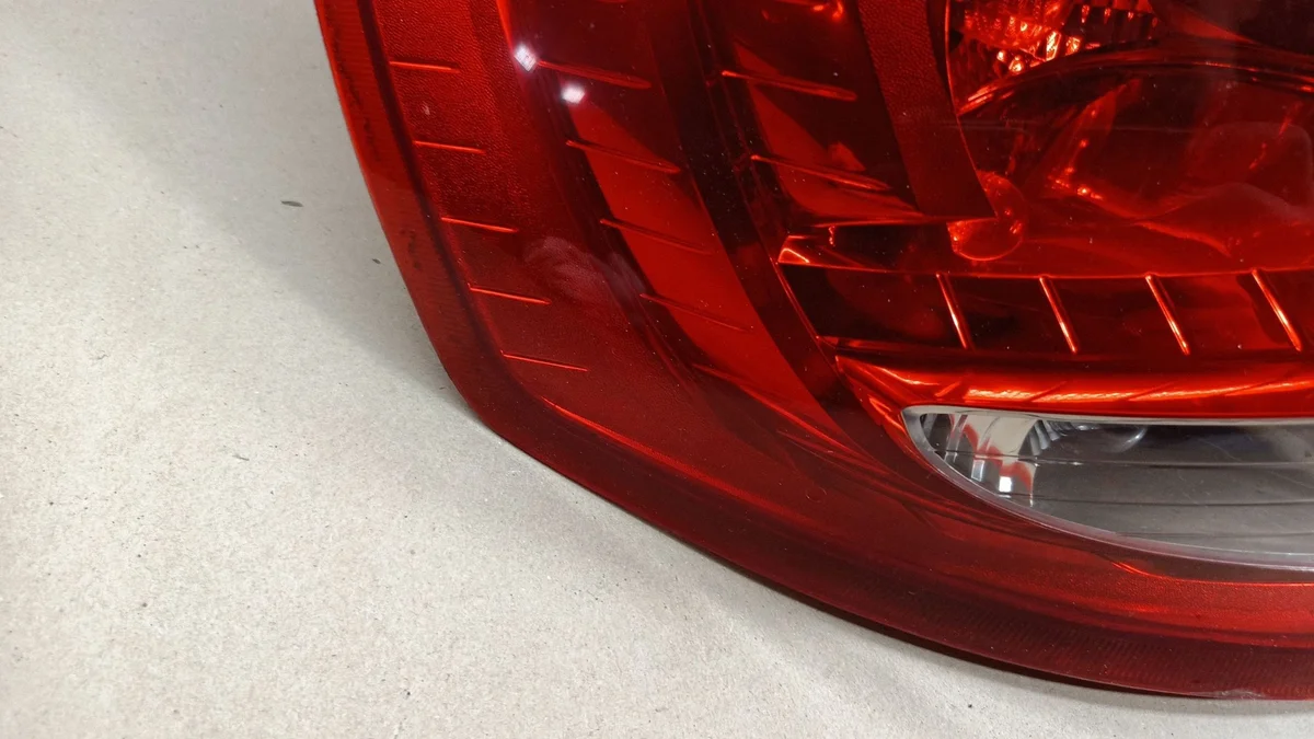 Luz trasera izquierda Ford Fiesta MK7 image 3