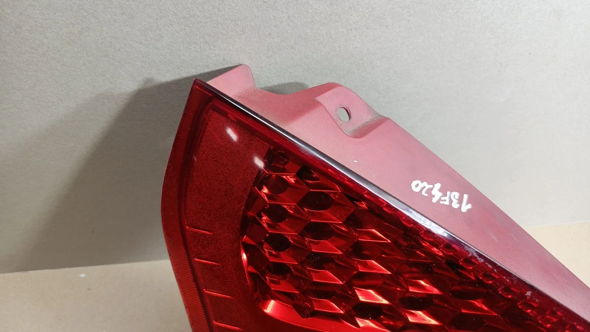 Luz trasera izquierda Ford Fiesta MK7 image 5