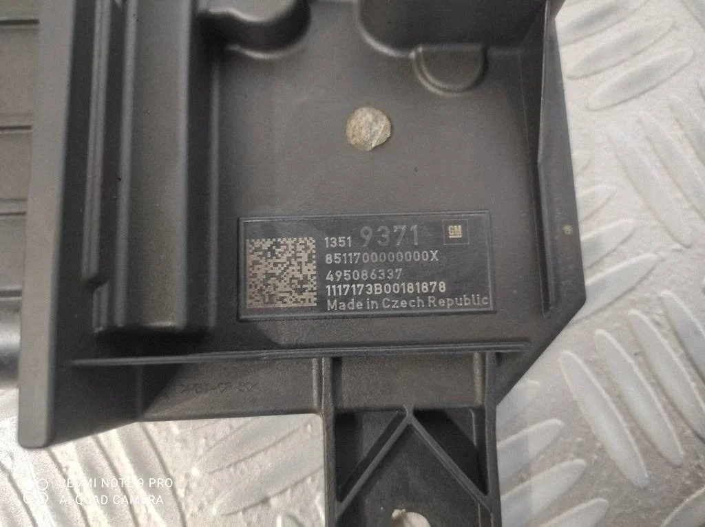 Opel Insignia B Fuel Pump Control Module 13519371