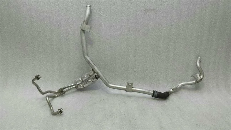Audi RS7 4G Tubería de radiador 4.0 TFSI 079121070CK image 3