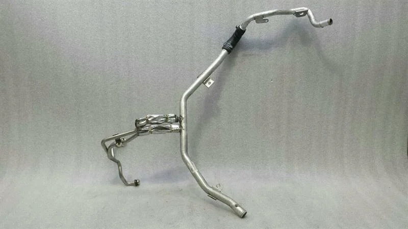 Audi RS7 4G Tubería de radiador 4.0 TFSI 079121070CK image 4