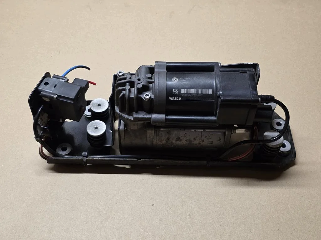 BMW 5 Touring Suspension Compressor 6875176