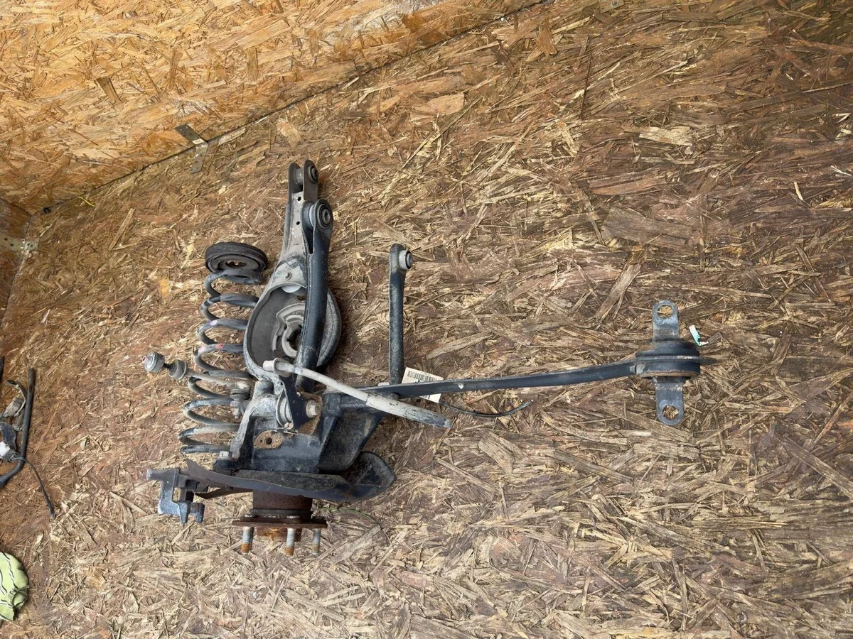 Achsschenkel links hinten Ford Kuga MK2 image 3