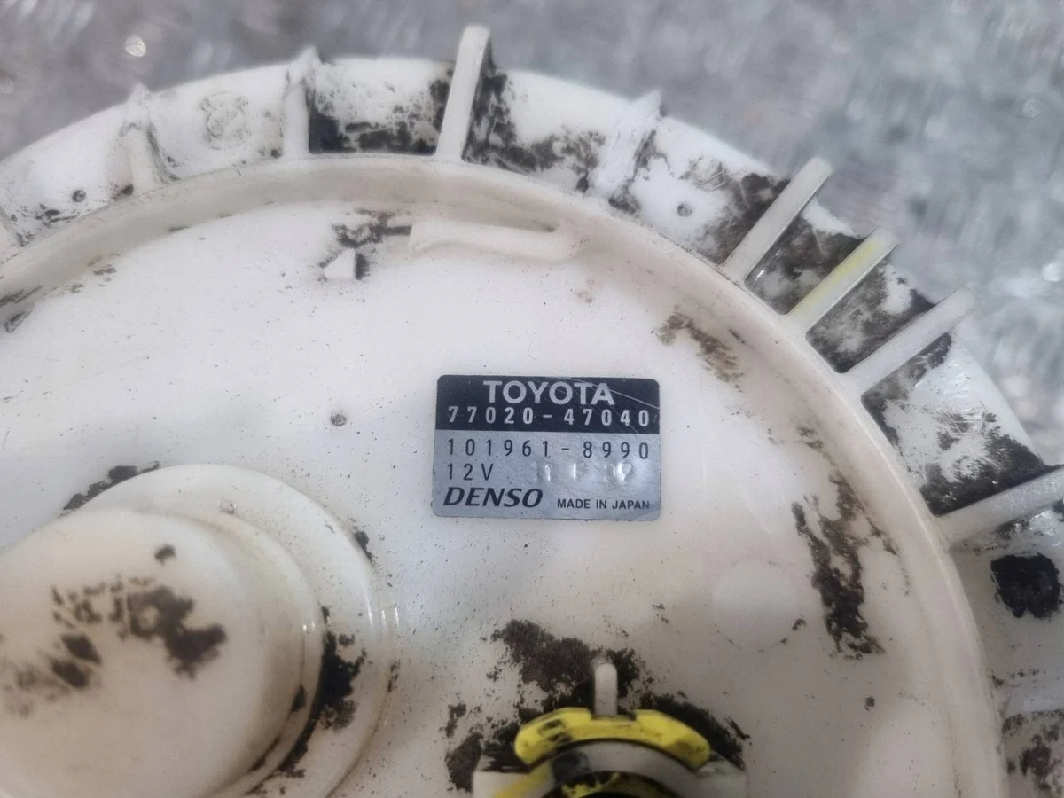 Toyota Prius XW20 Kraftstoffpumpe 7702047040 image 3