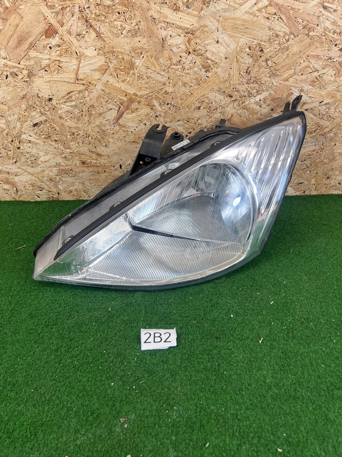 Phare avant gauche Ford Focus MK1 98-01