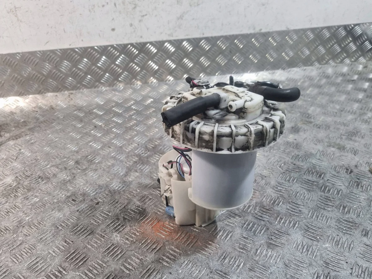 Kraftstoffpumpe Toyota Prius Plus 1.8